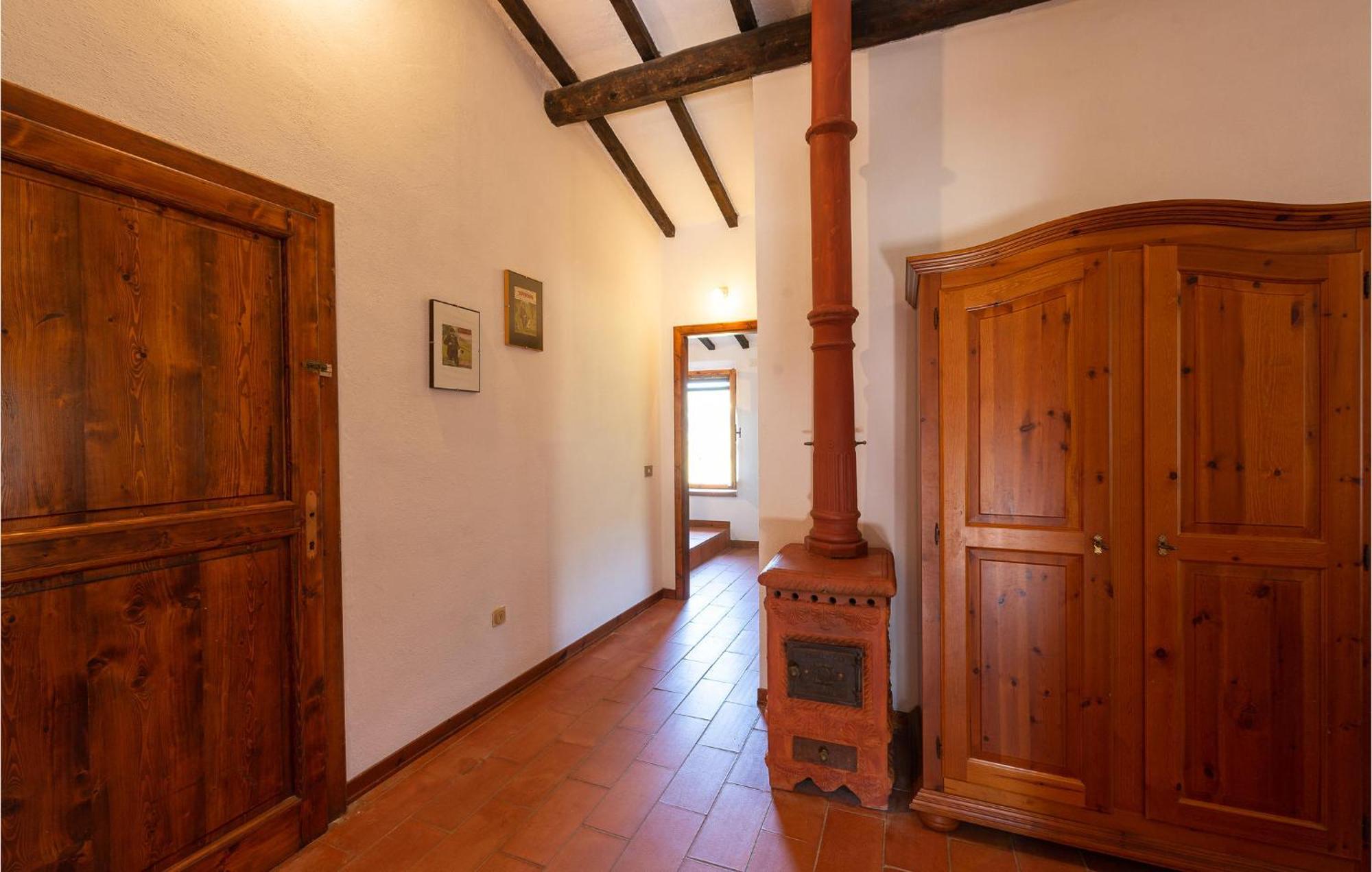 Cozy Home In Massa Marittima Gr With Kitchen Екстер'єр фото