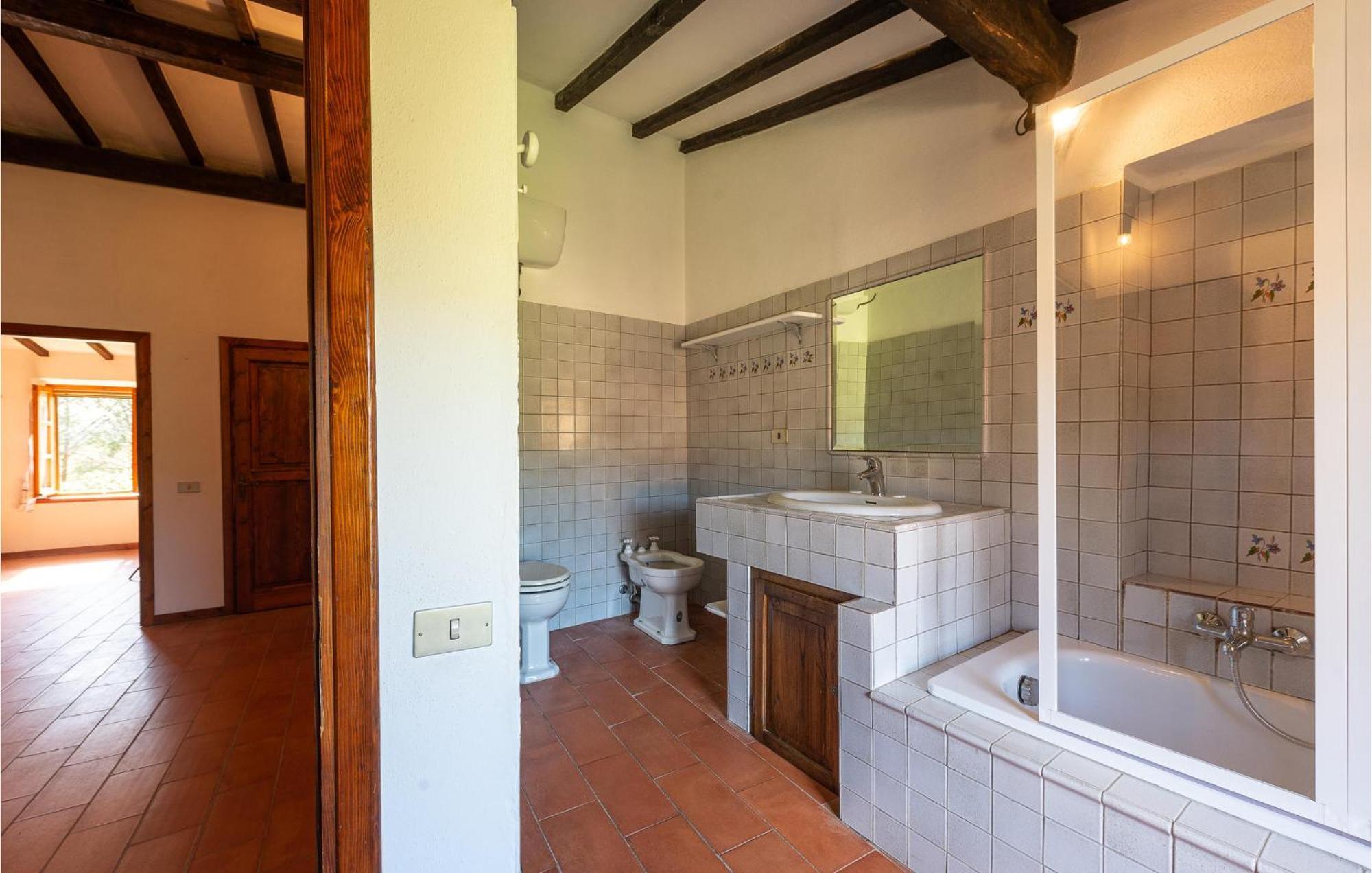Cozy Home In Massa Marittima Gr With Kitchen Екстер'єр фото