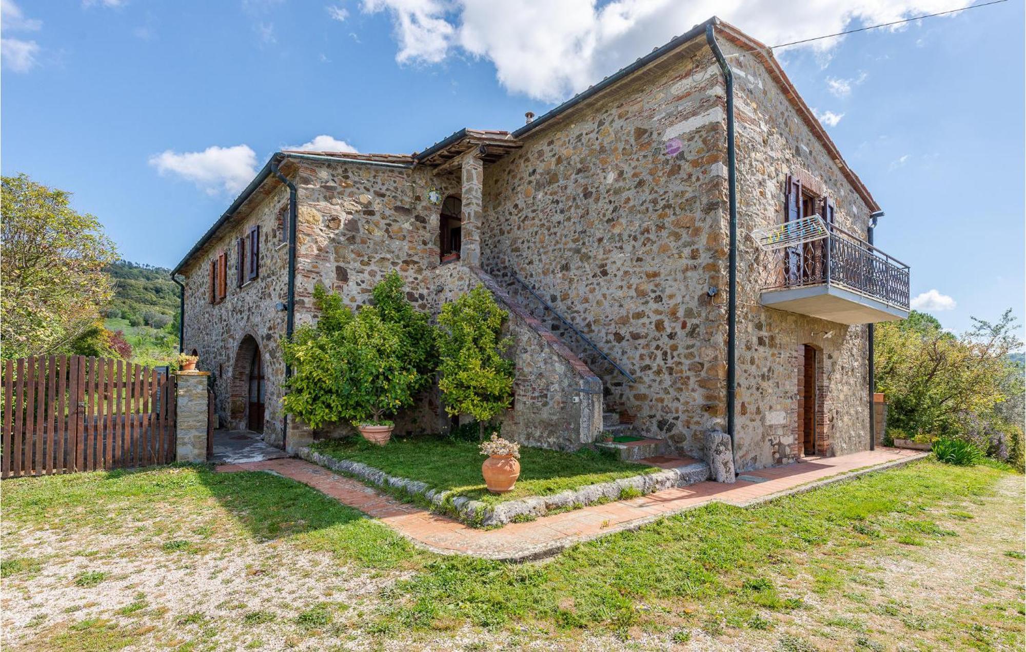 Cozy Home In Massa Marittima Gr With Kitchen Екстер'єр фото