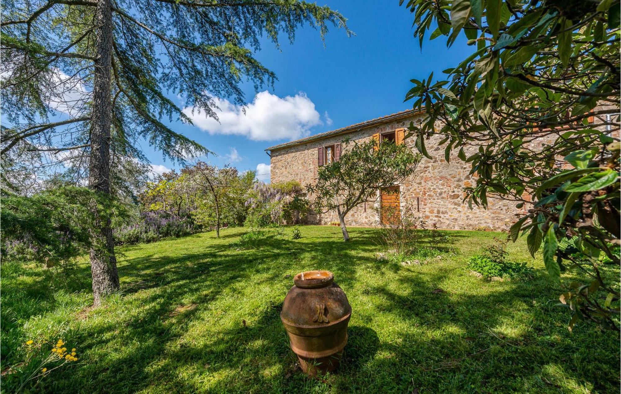 Cozy Home In Massa Marittima Gr With Kitchen Екстер'єр фото